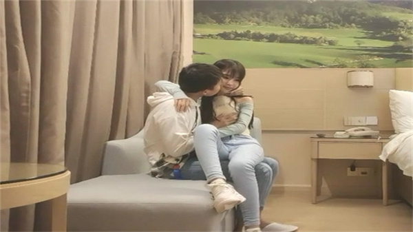 【番号138】极品外围平面模特性感兼职 探花实战壹屌直捣蜜桃臀 名器白虎穴高清实录